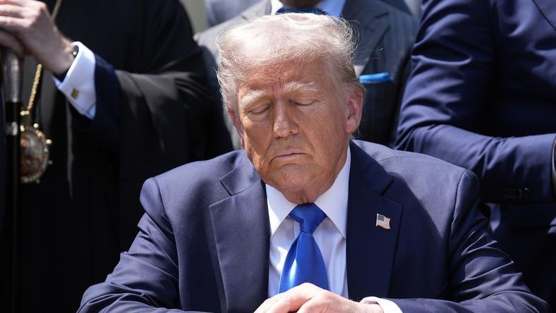 特朗普遭关税恶果反噬